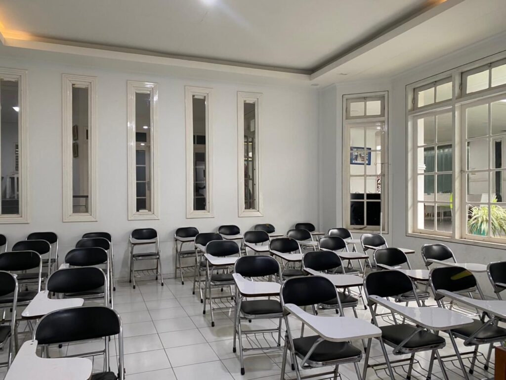 WhatsApp-Image-2025-12-19-at-09.35.16-1024x768 RUANG KELAS